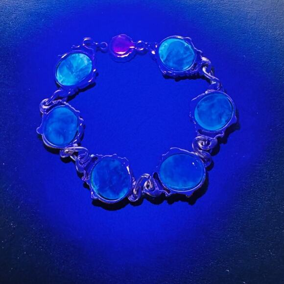 Amber Cabochon Textured Designed Link Bracelet Magnetic Clasp Over Silver Plated - Picture 8 of 10